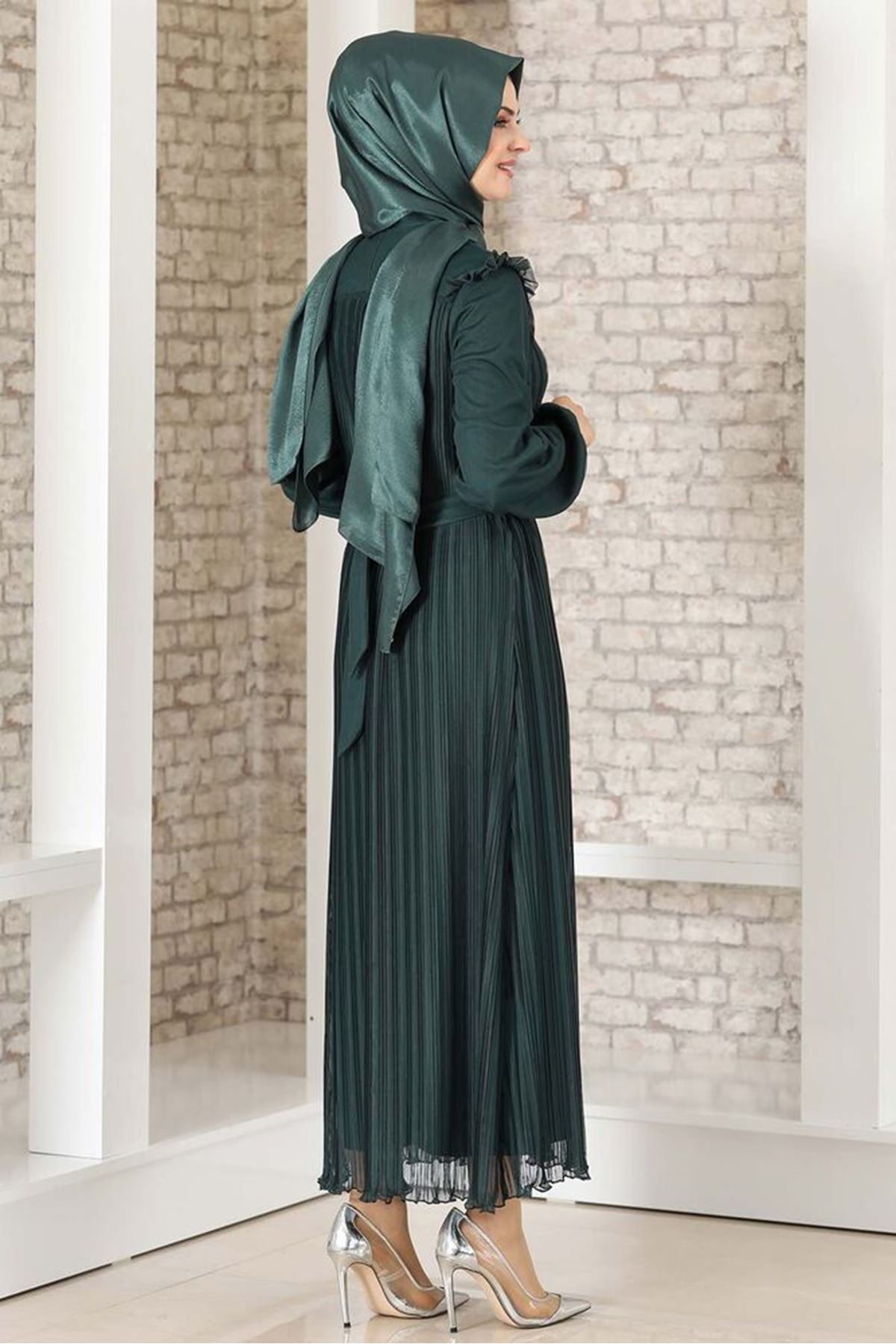 Zümrüt Robalı Boydan Piliseli Lady Abiye Elbise 